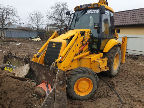 Excavator ,buldoexcavator, pentru șanțuri, fose, beciuri, demolări